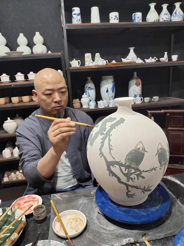 大寫意不在宣紙上也一樣美—-畫家曹長春作品欣賞