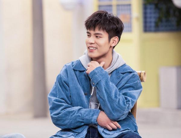 《大夥之家》有主題有笑點,但張紹剛為了主題曲解鹿晗意思太尷尬 《大夥之家》有主題有笑點,但張紹剛為了主題曲解鹿晗意思太尷尬