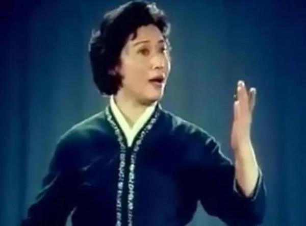 “歌壇聖女”朱逢博:30歲和老師閃婚,84歲守了老公骨灰13年 “歌壇聖女”朱逢博:30歲和老師閃婚,84歲守了老公骨灰13年