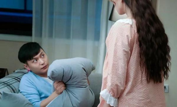 同學聚會，妻子花1288燙髮，丈夫諷刺“東施效顰”毀了15年的婚姻