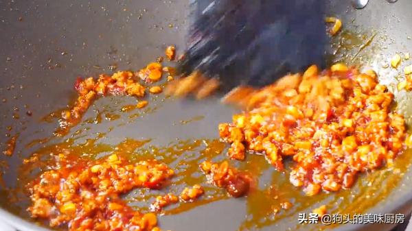 豆腐這樣做太好吃了，淋2個雞蛋，一週能吃3回，挑食的人都愛吃