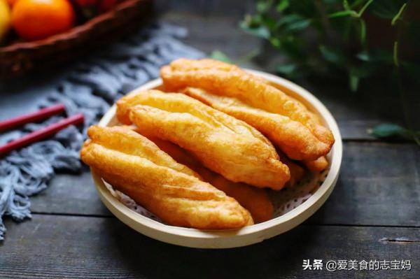 油條別買著吃了，教你做蓬鬆又酥脆的油條，零新增，新手一次成功