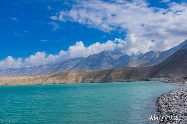 南疆這座神奇的山，山體沙白如雪，曾經有外國人想高價購買