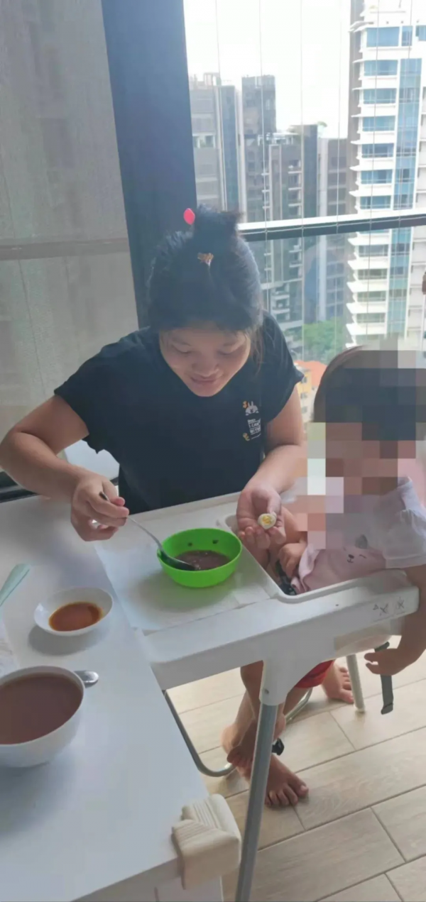 一波三折！面試N次，好不容易請到女傭，她卻進了新加坡警察局