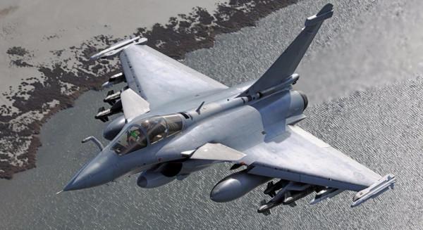 空軍殲11雷達導彈全換新！美媒：殲11升級後對印軍陣風全方位碾壓