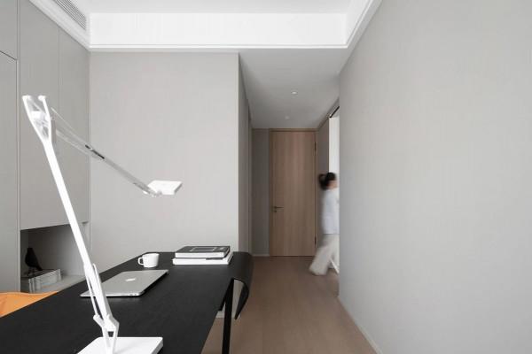 她家客廳太有顏值了，一進門就被吸引，喜歡這樣簡單不花哨的裝修