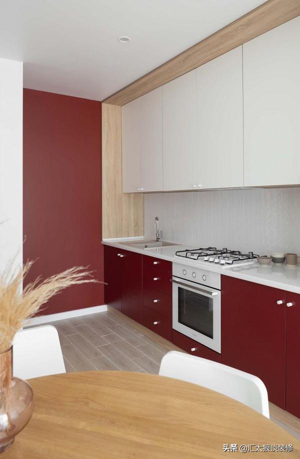 沒想到這麼大膽的配色,裝修完後效果卻很不錯,有顏有品又有個性 沒想到這麼大膽的配色,裝修完後效果卻很不錯,有顏有品又有個性