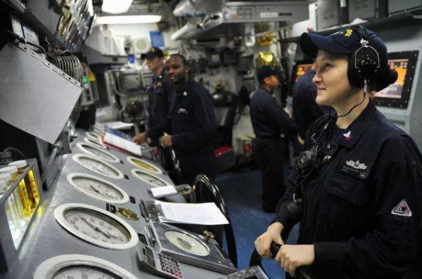 一年出海訓練280天！看中國如何大量培養海軍精英人才