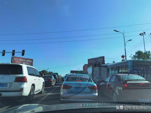 漢EV自駕新疆伊犁,夜市的伊寧絲路之光旅遊小鎮,美食的天堂 漢EV自駕新疆伊犁,夜市的伊寧絲路之光旅遊小鎮,美食的天堂