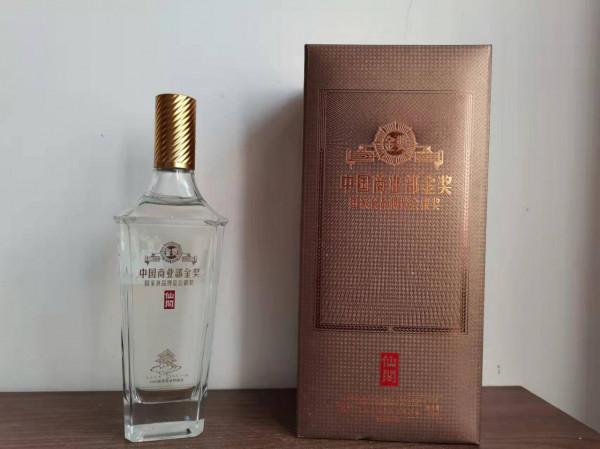 300-500元濃香酒的對比:讓我們看看品牌對價格的推動 300-500元濃香酒的對比:讓我們看看品牌對價格的推動