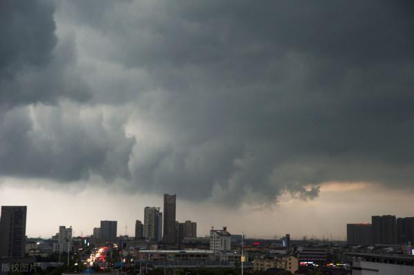 我國山西遭遇強降雨,隨著氣溫不斷升高,未來氣候災難或更加可怕 我國山西遭遇強降雨,隨著氣溫不斷升高,未來氣候災難或更加可怕