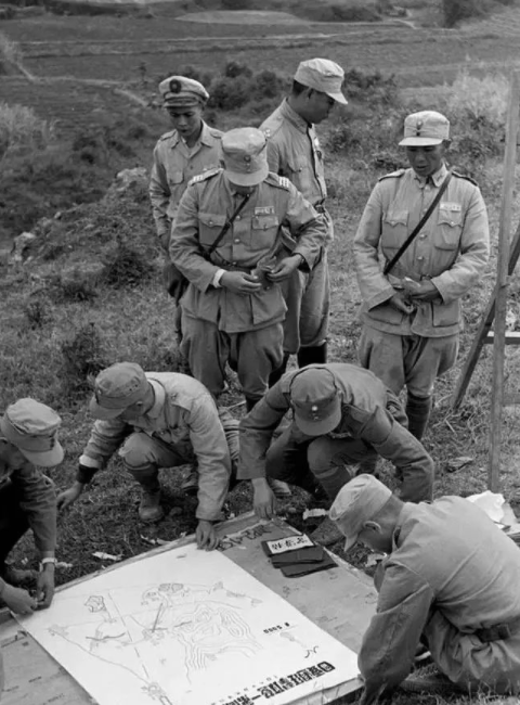 解放戰爭，280萬國軍被俘編入解放軍，蔣介石：用我訓練的兵打我