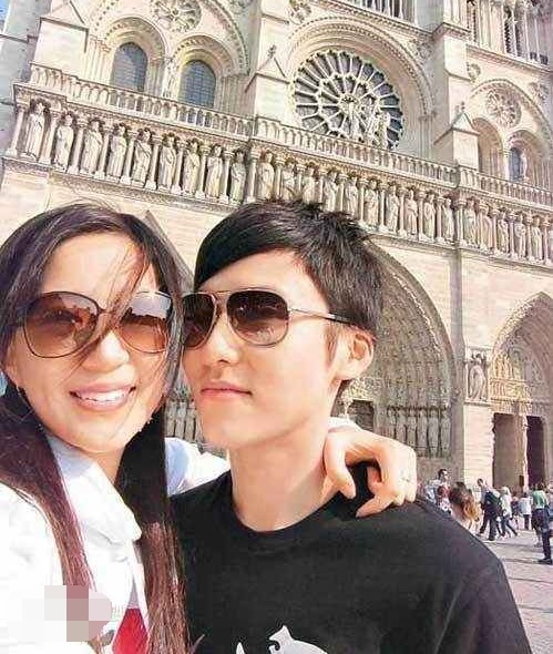 汪圓圓的涅槃情史，18線模特嫁入百億豪門，3年生3個娃掌握繼承權