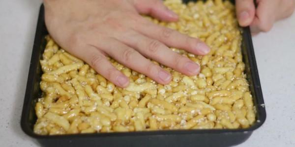 薩其馬？這兒呢