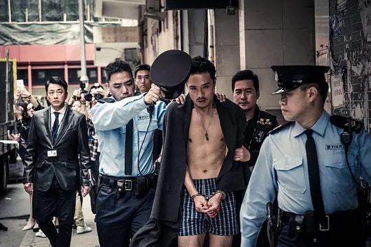 廖啟智遺作上映，多名港片“老戲骨”主演，然而4天票房才220萬