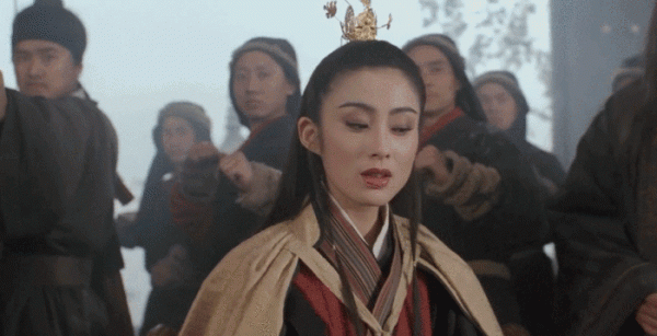 老戲骨重出江湖是個錯？張敏演技被罵尷尬，李嘉欣住ICU被嘲活該