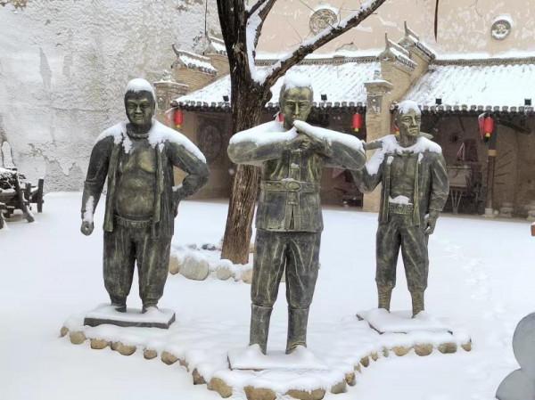 虎躍鬧新春 瑞雪兆古城 虎躍鬧新春 瑞雪兆古城