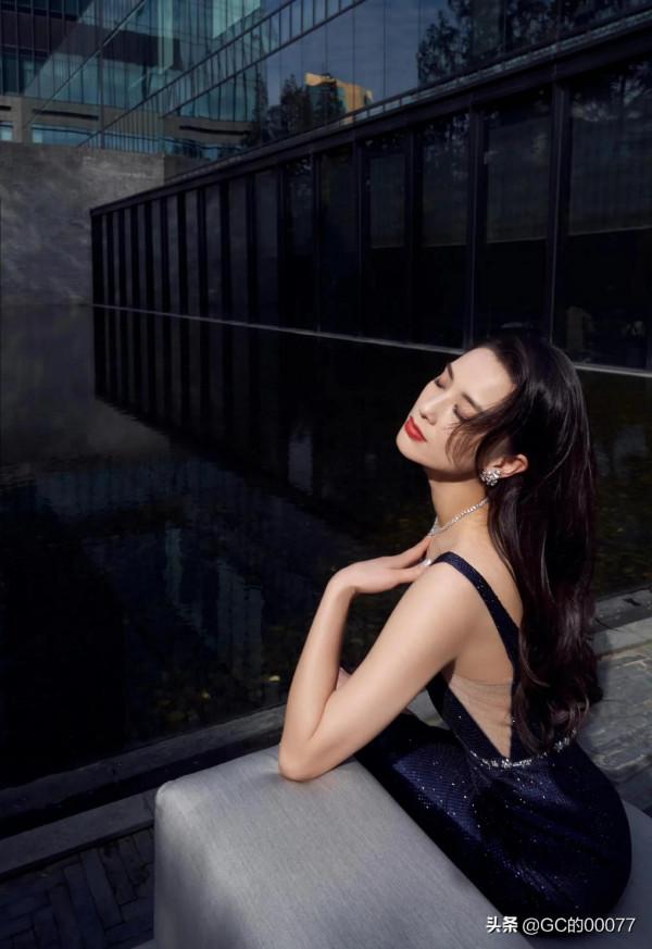 明星圖片黃聖依