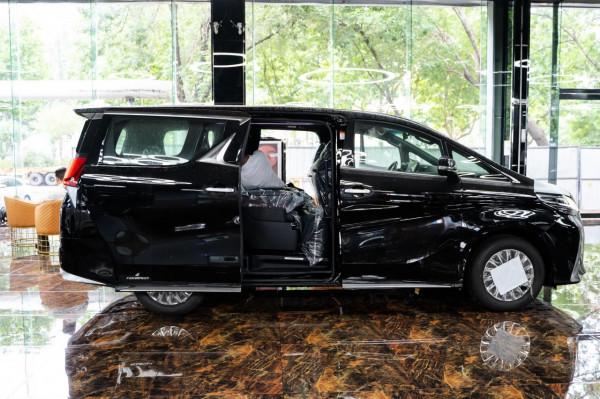 是怎麼樣的一種設計理念讓LM300有這樣的一個價格？