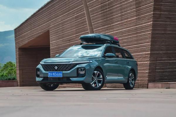 10萬元的旅行車，多種空間變換方式，評測寶駿Valli