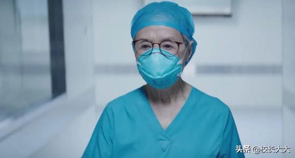 《穿過寒冬擁抱你》：選了一群好演員，卻把電影拍成了&OpenCurlyDoubleQuote;大雜燴&rdquo;