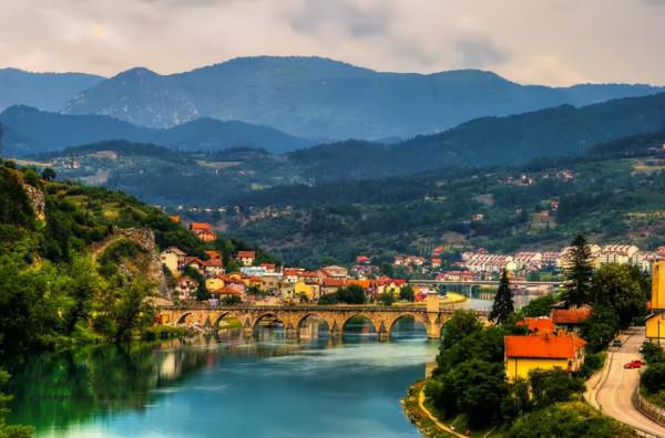 出境游去哪好?這些國家風景不輸西歐,物價媲美泰國,關鍵還免籤 出境游去哪好?這些國家風景不輸西歐,物價媲美泰國,關鍵還免籤