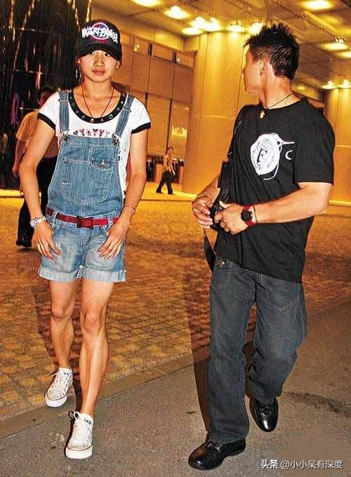 奧運冠軍陳一冰，與何雯娜有過一段戀情，今妻子漂亮女兒也很可愛