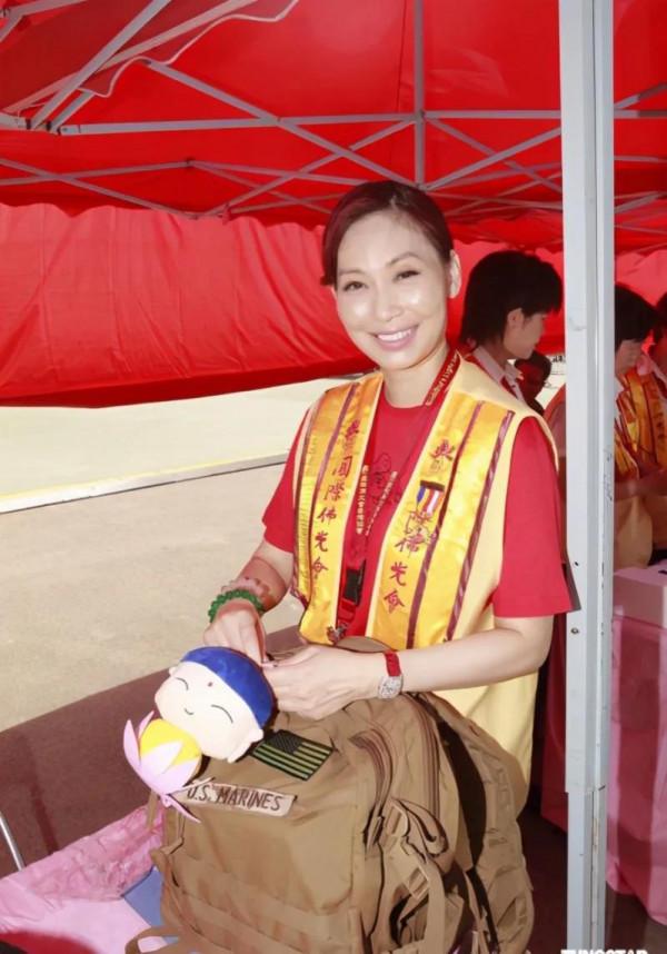 炒樓炒股炒珠寶一年狂賺5億？“最美港姐”鄺美雲的流金歲月