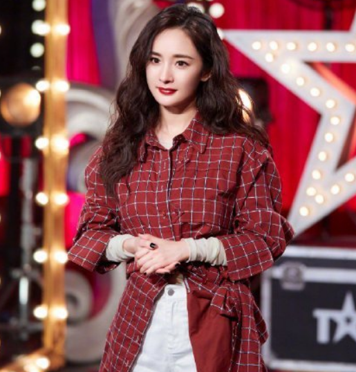 劉愷威父親曝小糯多才多藝社交強，和楊冪聚少離多但遺傳母親基因