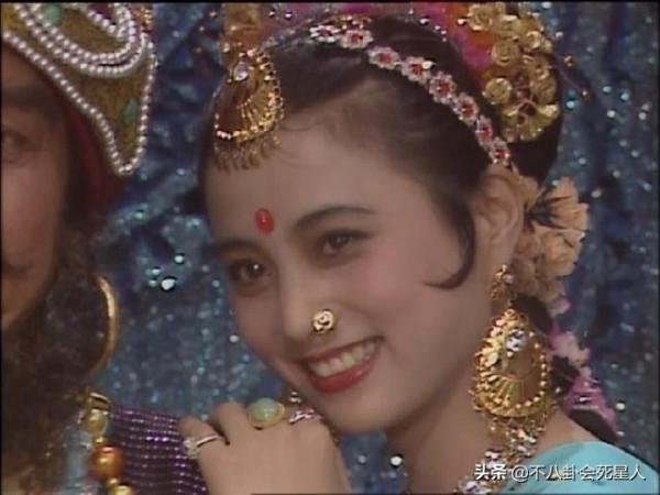 年輕貌美如花，老了狀態各異，這10位女星告訴你：歲月也會敗美人