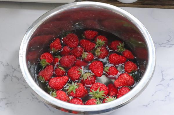 自從自己做草莓醬以後,顏值高又美味,再也不去外面買了 自從自己做草莓醬以後,顏值高又美味,再也不去外面買了