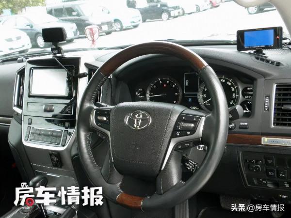 豐田陸巡變身房車,越野能力依舊強悍,還多了能睡覺洗澡的小公寓 豐田陸巡變身房車,越野能力依舊強悍,還多了能睡覺洗澡的小公寓