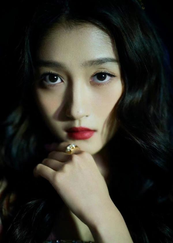 關曉彤再一次驚豔成紅毯大贏家!兩身禮服全部曝光,今晚發揮穩定 關曉彤再一次驚豔成紅毯大贏家!兩身禮服全部曝光,今晚發揮穩定