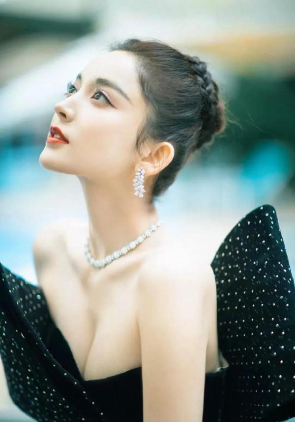 古力娜扎是你心目中的女神嗎？