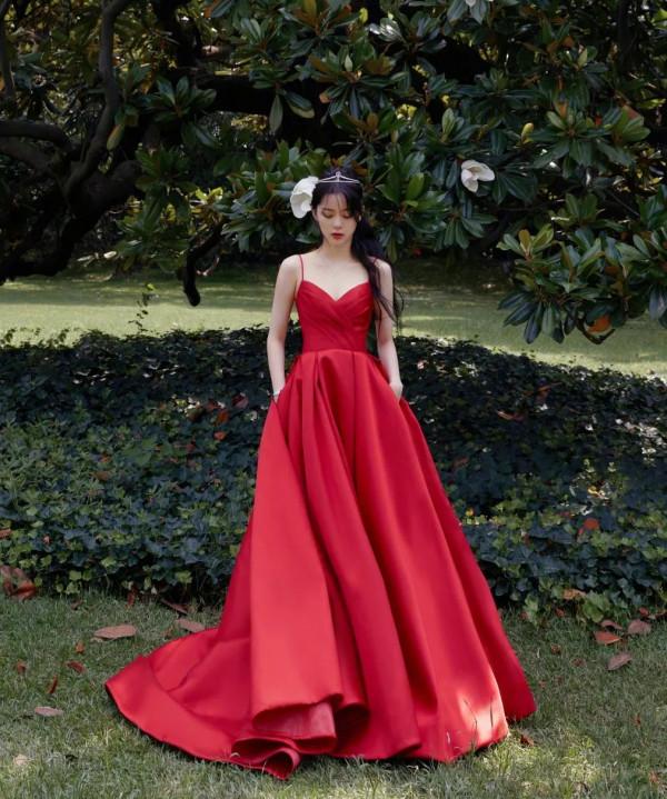 剪短髮後的歐陽娜娜，百變造型又美出圈