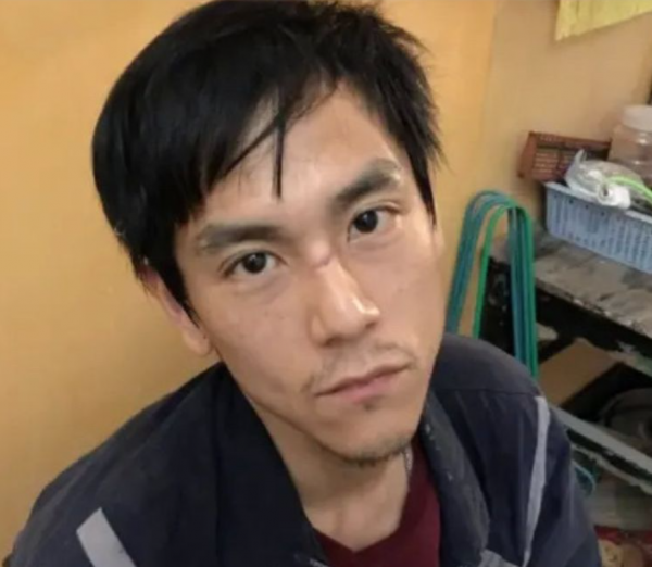 魏晨婚後素顏出鏡變化大！臉頰凹陷眉頭緊皺，嘴唇偏白氣色差