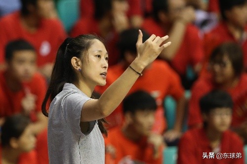 女籃第一美女，退役安置體育局的隋菲菲發展如何？年薪多少？