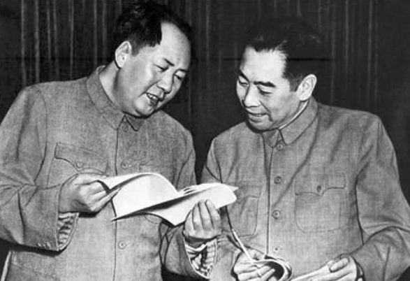 毛主席贈4兩茶葉給尼克松,他很不滿意,周總理:這可是半壁江山 毛主席贈4兩茶葉給尼克松,他很不滿意,周總理:這可是半壁江山