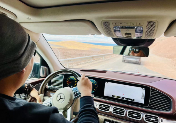 再一次，跟著賓士尋找自己和旅行的意義