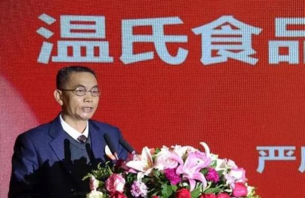 “養雞大王”創造新紀錄，一年賣出11億隻，靠賣雞年收入超287億