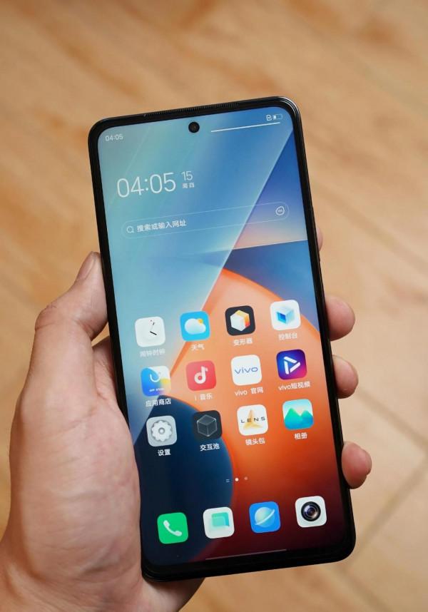 千元入門效能機IQOOZ5 千元入門效能機IQOOZ5