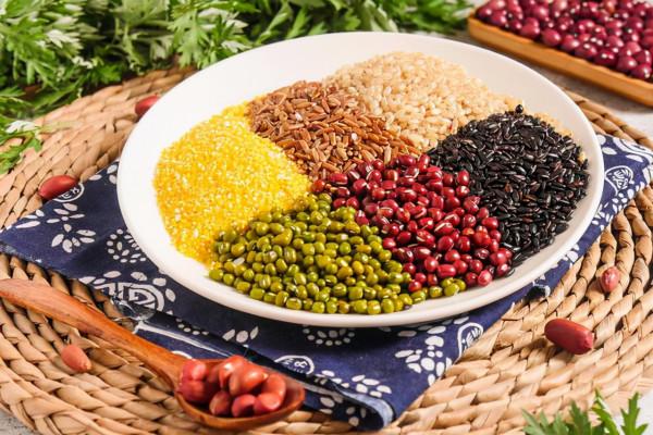 營養早餐“2要”,缺一不可!快看看你的早餐合理嗎? 營養早餐“2要”,缺一不可!快看看你的早餐合理嗎?