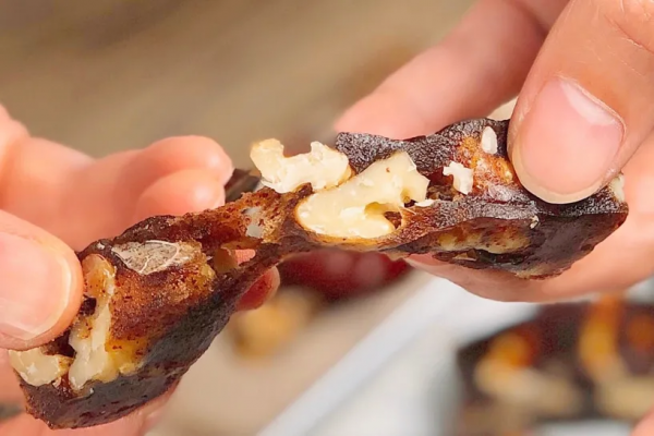 阿膠糕的平價替代品！女人冬天要多吃，氣血雙補，吃出紅潤好氣色