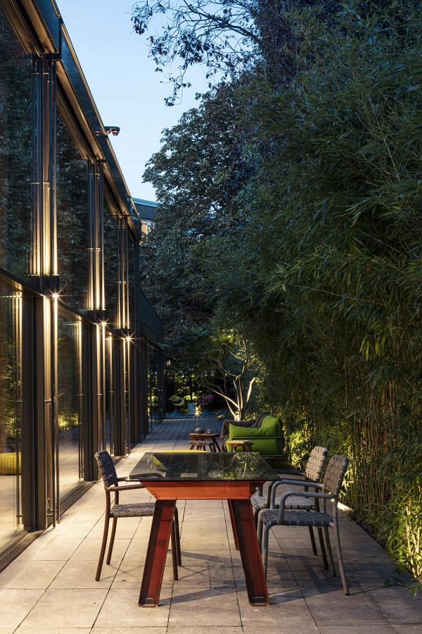 破舊的體育大樓改造成私人住宅:新與舊的碰撞 破舊的體育大樓改造成私人住宅:新與舊的碰撞