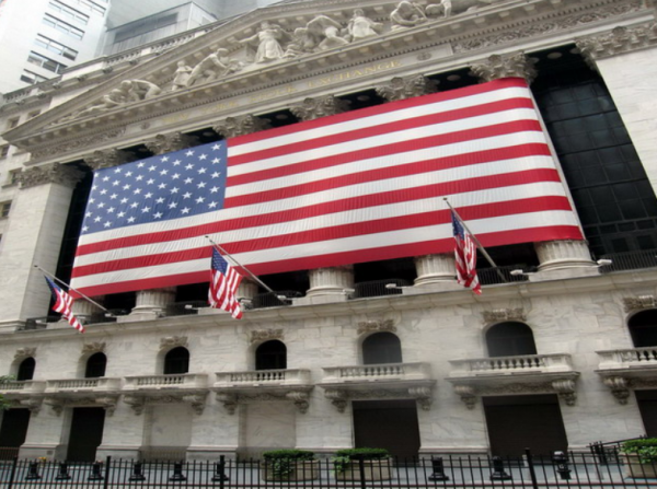 2001年，中國加入WTO，中美兩國就迎來了國運的轉折點