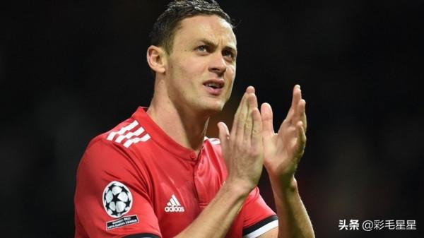 曼聯0-1負於西漢姆聯馬蒂奇用膝蓋惡意頂撞曹法爾的要害部位 曼聯0-1負於西漢姆聯馬蒂奇用膝蓋惡意頂撞曹法爾的要害部位