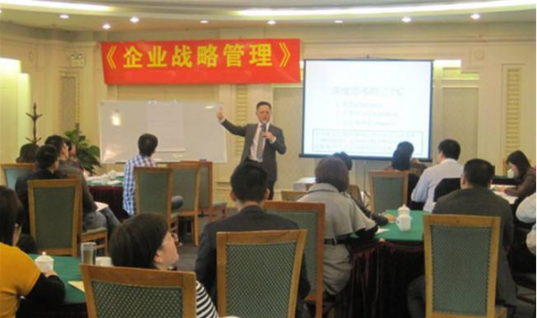 廣東23歲女孩,“臨危受命”接手父親家業,掌管鉅額資本 廣東23歲女孩,“臨危受命”接手父親家業,掌管鉅額資本