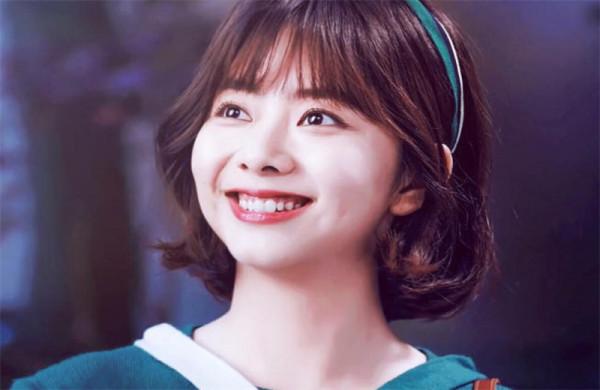 譚松韻狀態很好,臉蛋圓嘟嘟的,看起來彷彿還是一個高中生 譚松韻狀態很好,臉蛋圓嘟嘟的,看起來彷彿還是一個高中生