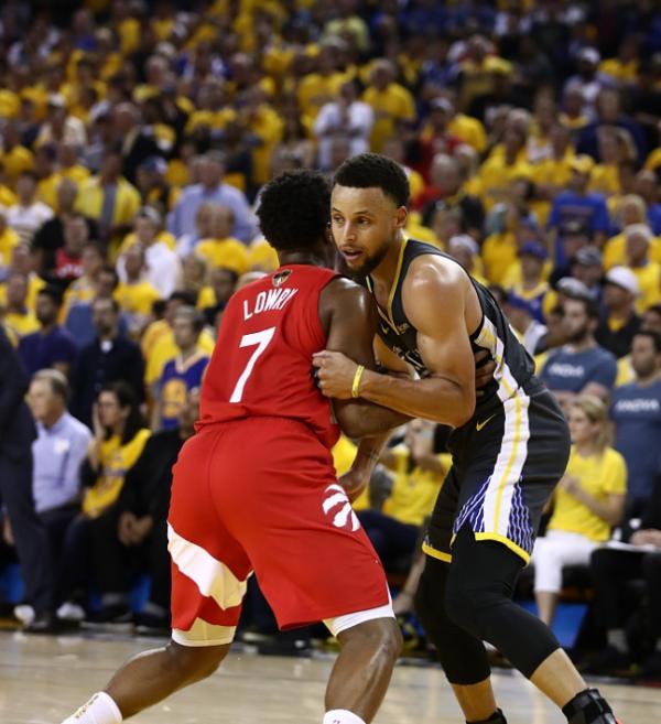 昂貴到望而卻步:科比退役門票可買10套房,猛龍一場比賽收入1億 昂貴到望而卻步:科比退役門票可買10套房,猛龍一場比賽收入1億