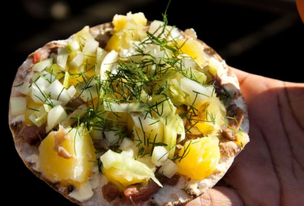 臭得慘絕人寰的鯡魚罐頭每年銷量高達360萬罐！何方壯士在消費？